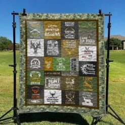 Personalized Husky Christmas Quilt Bedding Set For Home Decor And Family Gifts - Bluefink